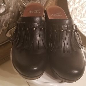 DANSKO FRINGE DENI BLACK LEATHER PLATFORM CLOGS 39